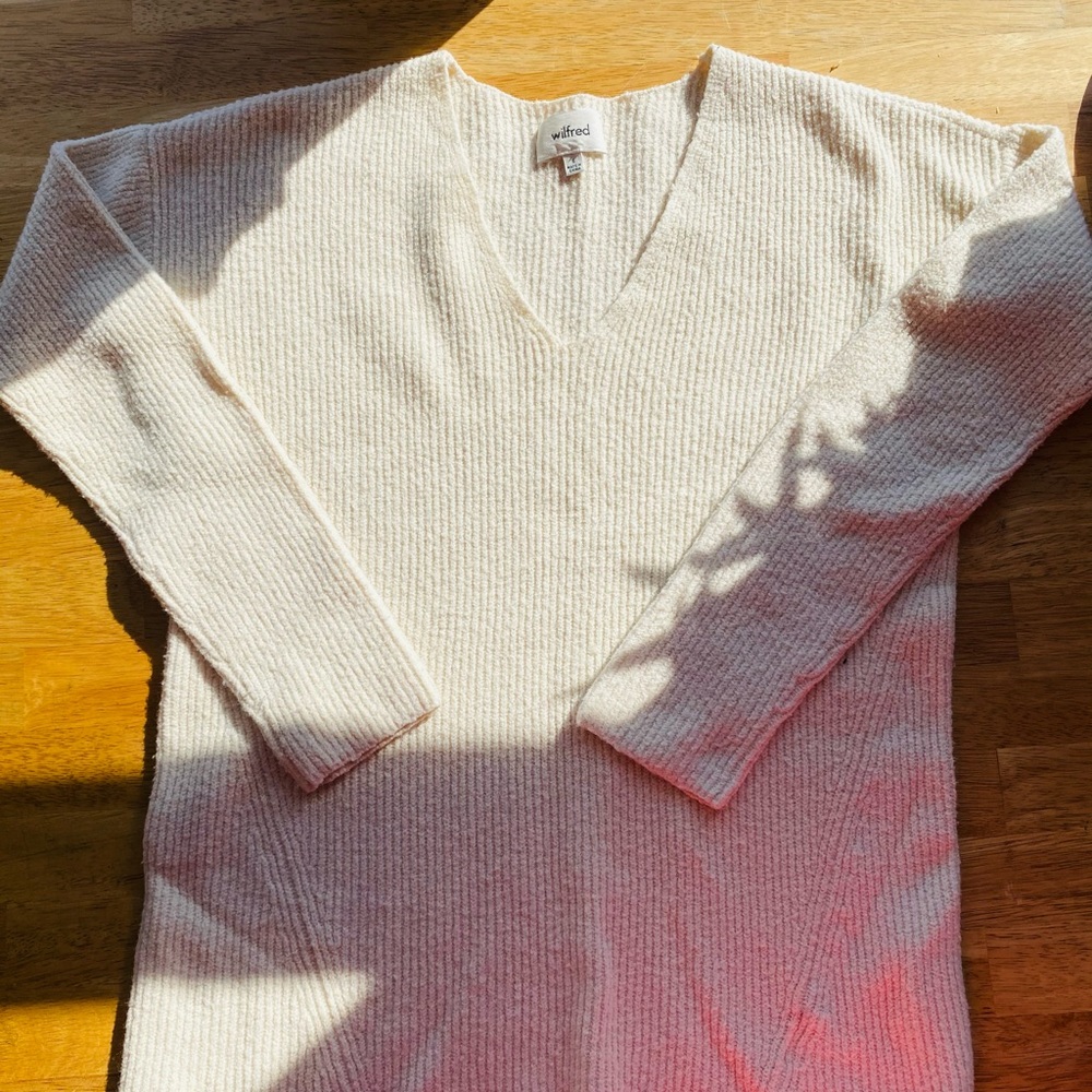Aritzia-Wilfred ivory ribboned v-neck sweater